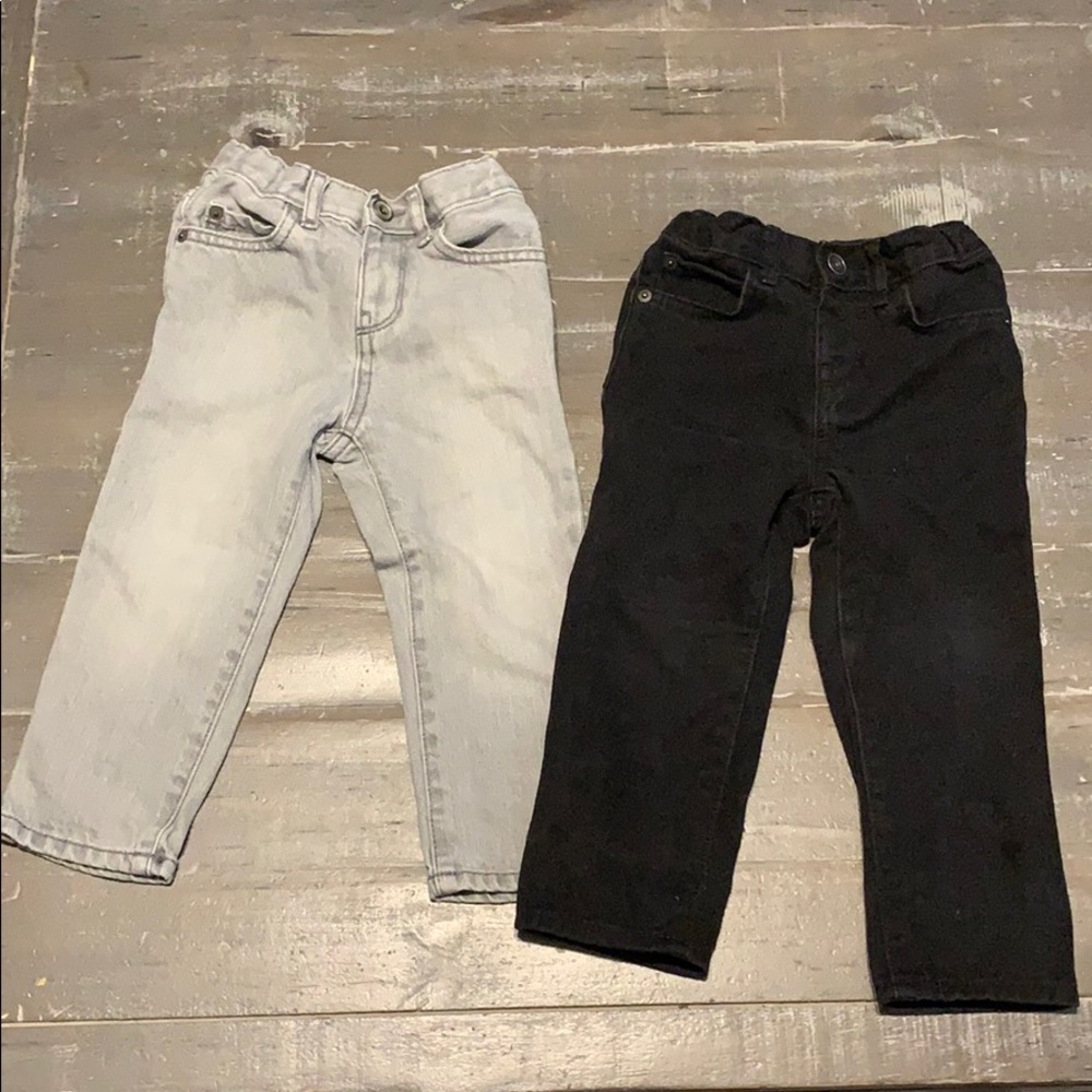 Toddler Carter’s jeans (2T)